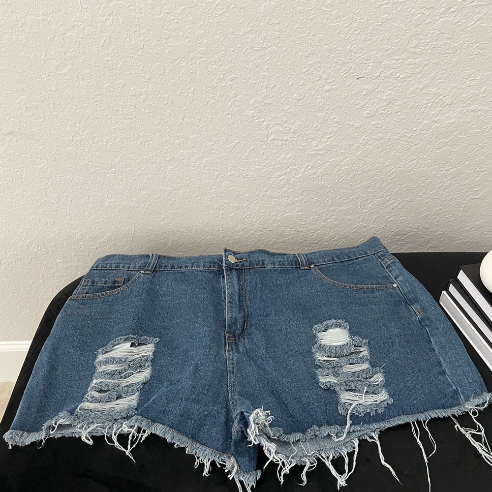 Plus Ripped Raw Cut Denim Shorts Mid Wash Extreme Thigh Rip. UK 22 USA 18   EU50